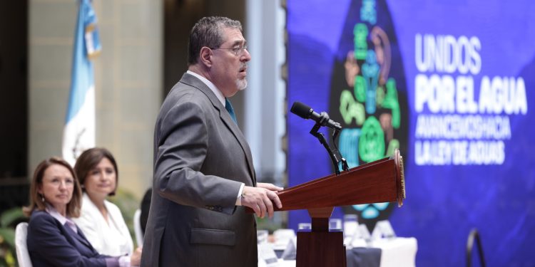 Han presentado 30 iniciativas de ley de aguas