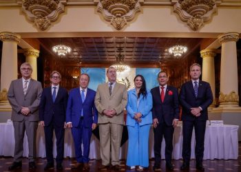 Presidente participa en inauguración del III Encuentro Centroamericano de Líderes Emergentes