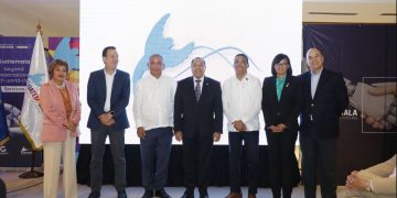 Primer ministro de Belice se reúne con empresarios guatemaltecos