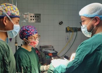 Neurocirugía en Hospital Pedro de Bethancourt. / Foto: MSPAS.
