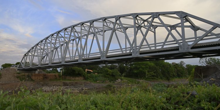 Puente vehicular El Tule, Jutiapa. / Foto: Álvaro Interiano.