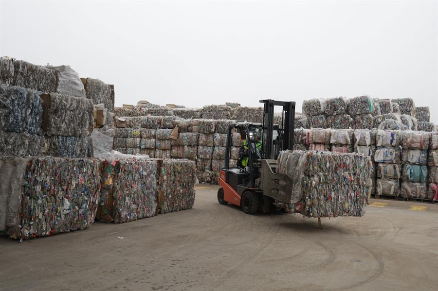 Unos 350 millones de botellas de plástico se podrán reciclar en la moderna planta de reciclaje ecoamigable de Chile.