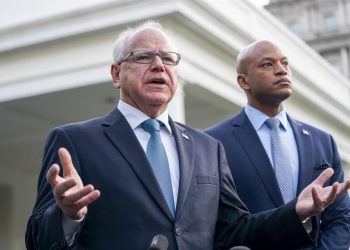El gobernador de Minesota, Tim Wolz, será quien acompeñe a Kamala Harris en la carrera por la presidencia de Estados Unidos.