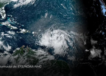 Tormenta Ernesto se abate sobre Puerto Rico. / Foto: Telecafé.