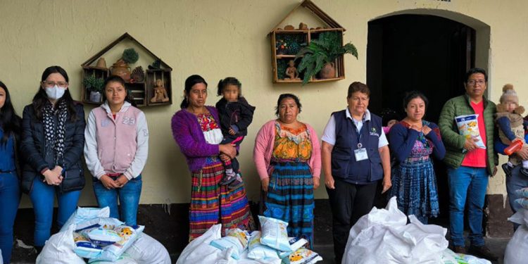 Instituciones de Gobierno continúan apoyando a familias vulnerables con alimentos