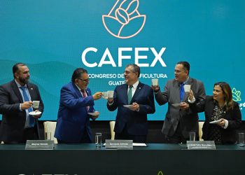 El presidente Bernardo Arévalo, durante la inauguración del 33 Congreso Nacional de la Caficultura de Guatemala, organizado por Anacafé. /Foto: Byron de la Cruz.