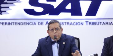 Autoriades de la SAT convocaron a una conferencia de prensa para dar a conocer el Caso B410. /Foto: Gilber García.