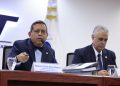 El superintendente explicó a detalle la forma de operar de la estructura B410. /Foto: Gilber García.