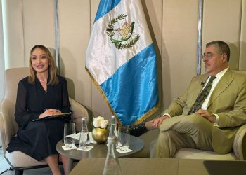 El presidente Arévalo dialogó con medios de República Dominicana. /Foto: Lourdes Hércules.