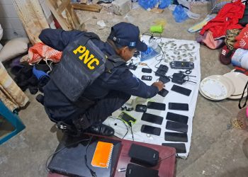 Autoridades localizan celulares, droga y hasta un videojuego durante requisa en cárcel de Chimaltenango