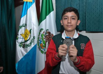 Más allá de los números: Santiago Martínez, el joven guatemalteco que ganó una medalla de plata en Indonesia