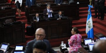 Ministro de Gobernación asiste al Congreso de la Republica para continuar con la Interpelación. / Foto: Mingob.