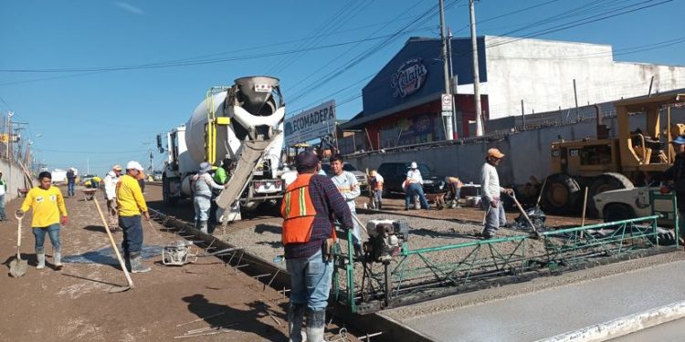 Reactivan construcción de paso a desnivel en Quetzaltenango