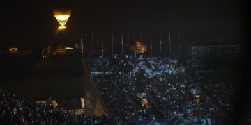 En imágenes | La llama paralímpica ilumina París de ‘la discordia a la Concordia’
