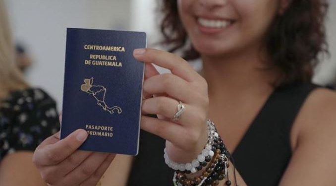 Jornada móvil de trámite de pasaportes llega a Cantel, Quetzaltenango