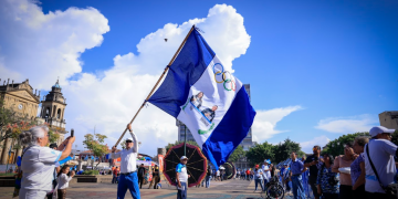 Guatemaltecos entusiasmados en el Festival Olímpico. / Foto: Gilber García.