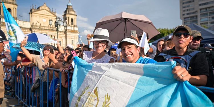 Planifican y programan calendario de actividades de fiestas patrias 2024