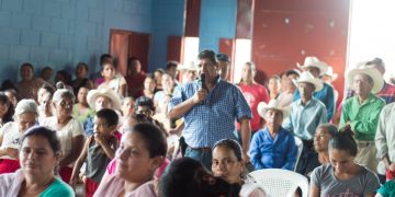 Firman convenio para el mejoramiento de sistema de agua potable en San José La Arada