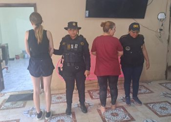 Autoridades logran seis capturas y decomisos de droga, dinero y armas de fuego en allanamientos