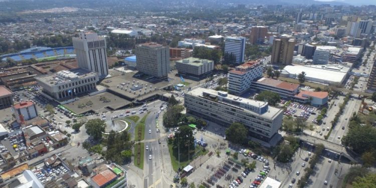 Corre tranquilo: Casi 3 mil espacios disponibles en 11 parqueos para la 21K