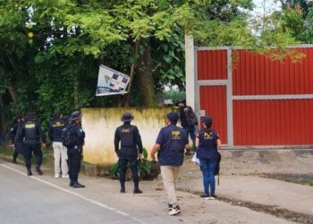 Autoridades realizan allanamientos por caso de extorsión.