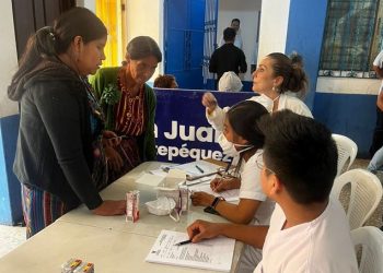 Impulsan jornada médica en San Juan Sacatepéquez
