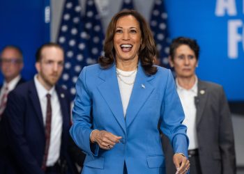 Kamala Harris habla en Raleigh sobre su agenda en economía. / Foto: EFE.