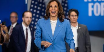 Kamala Harris habla en Raleigh sobre su agenda en economía. / Foto: EFE.