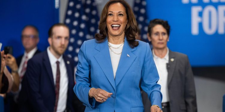 Kamala Harris habla en Raleigh sobre su agenda en economía. / Foto: EFE.