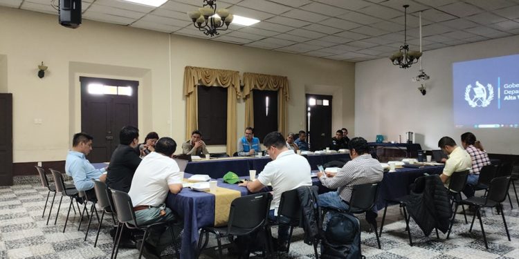 Efectúan reunión de la Mesa de Conflictividad de Alta Verapaz