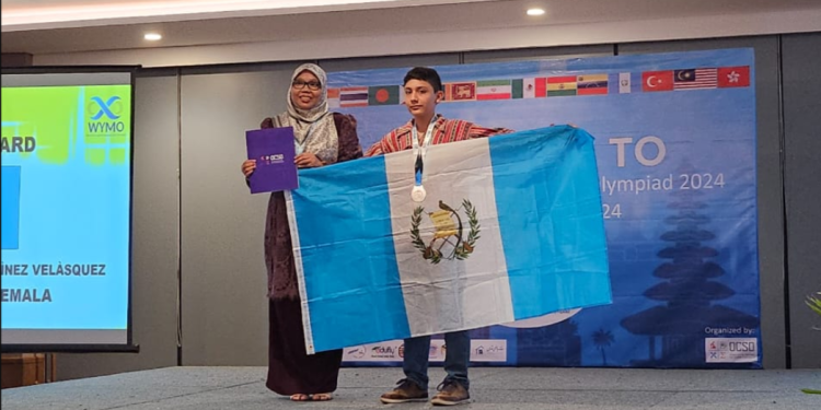 Santiago Martínez conquista el mundo con una medalla de plata en las Olimpiadas de Matemáticas
