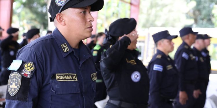 SGAIA inaugura el primer curso de detección de fentanilo para guías y canes