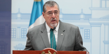 Presidente Arévalo en conferencia de prensa en el Palacio Nacional de la Cultura. / Foto: Daniel Ordóñez.