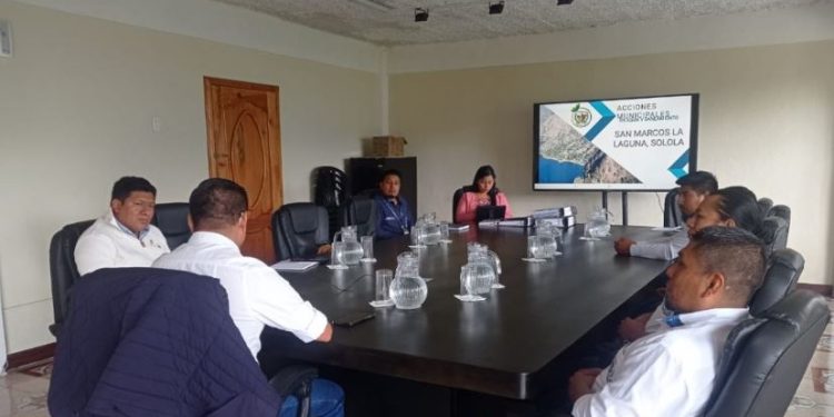 Seguimiento a las acciones de agua y saneamiento en San Marcos La Laguna, Sololá