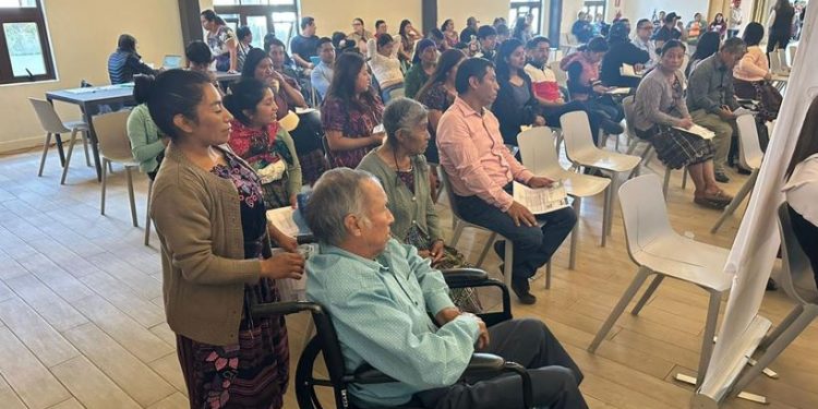 20 servicios públicos durante jornada móvil de servicios integrados en Totonicapán