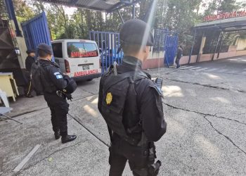 PNC refuerza la seguridad en alrededores del Hospital Roosevelt