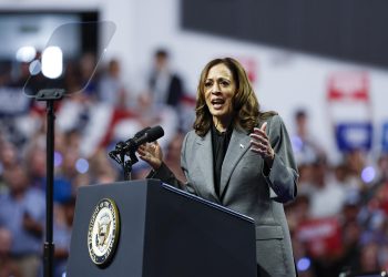 Kamala Harris recordó su visita a Puerto Rico en 2017. / Foto: Campaña en Wisconsin, EFE.