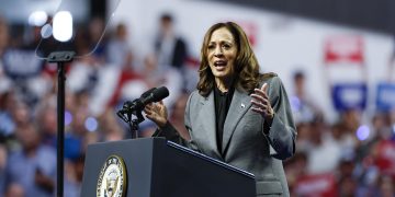 Kamala Harris recordó su visita a Puerto Rico en 2017. / Foto: Campaña en Wisconsin, EFE.