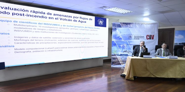 Estudio elaborado por expertos revela 25 puntos críticos en los alrededores del volcán de Agua. / Foto: Álvaro Interiano.