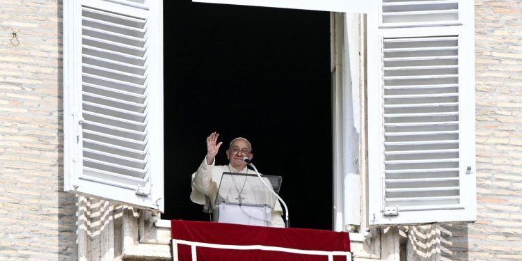 Papa Francisco se unió al luto por el asesinato de Juan Antonio López. / Foto: EFE.