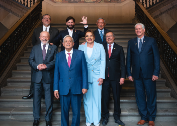 Arévalo y más líderes regionales con Andrés Manuel López Obrador en el Palacio Nacional de México. / Foto: Gobierno de México.