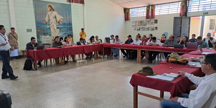 Efectúan reunión para socializar la integración y organización de Codred de Quiché