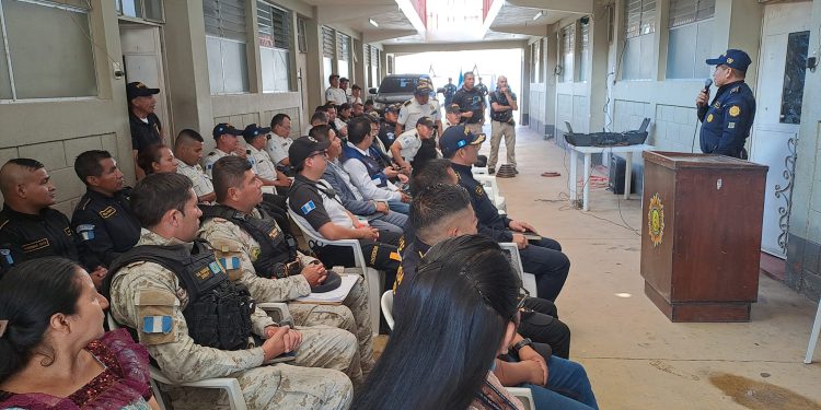 Inauguran Departamento de Comunicación Social en la Comisaría 71 de PNC en Santa Cruz del Quiché