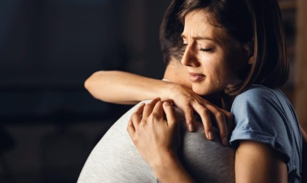 Una sólida relación afectiva puede ser una de los enfoques para la prevención del suicidio.