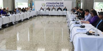 La elección de los candidatos a integrar la Corte Suprema de Justicia y de Apelaciones está a cargo de la Comisión de Postulación.