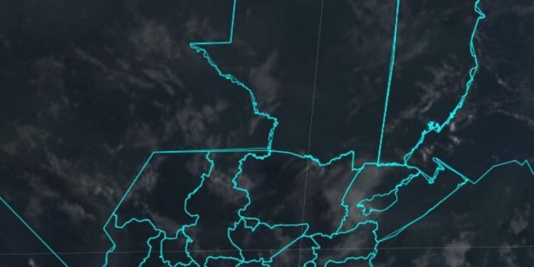 Clima: ambiente cálido y húmedo con alta radiación solar por el día