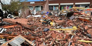 El Minex brinda apoyo a connacionales afectados por el paso del huracán Helene, que causó cuantiosos daños y dejó al menos cien muertos.