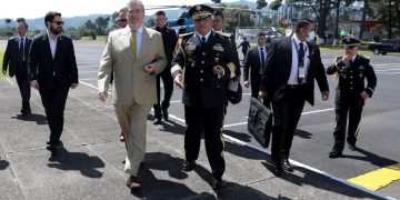 El presidente Bernardo Arévalo, durante el acto por el 151 aniversario de la Escuela Politécnica.