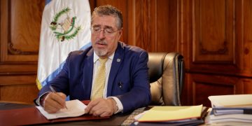 El decreto que contiene la ampliación presupuestaria, que sancionó el presidente Arévalo, se publicó este miércoles en el Diario de Centro América.