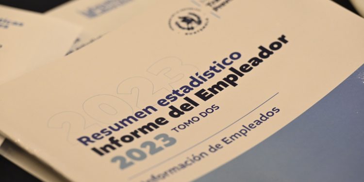 El 61 % de los centros de trabajo se encuentran en el departamento de Guatemala. / Foto: Álvaro Interiano.
